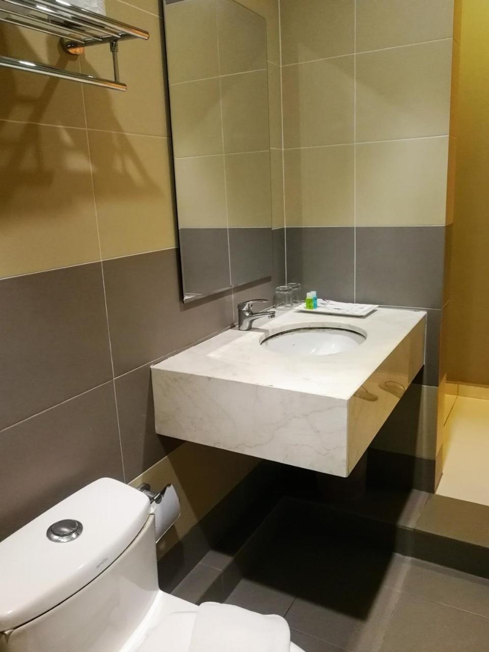 オーロラ ホテル Malacca エクステリア 写真